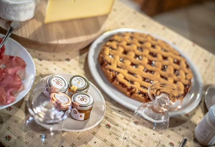 住宿加早餐  Antica Casa Di Montagna Maison Bovard