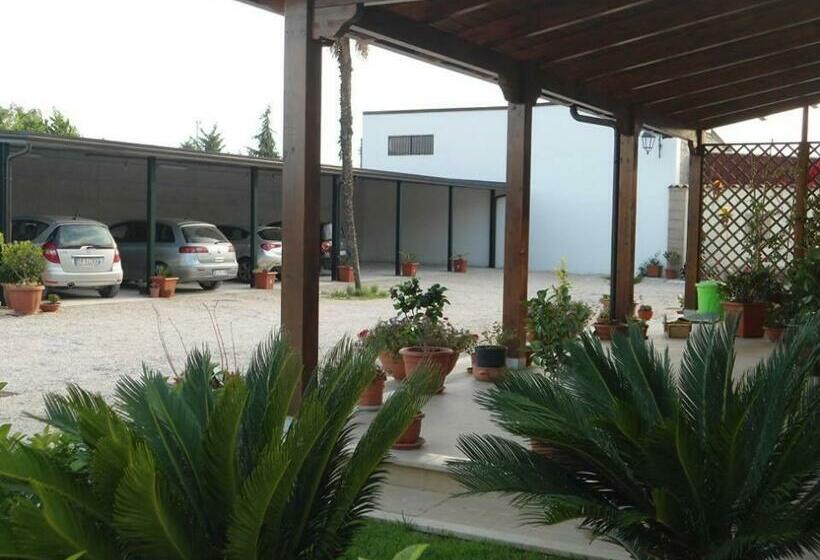 تختخواب و صبحانه Nenna Country