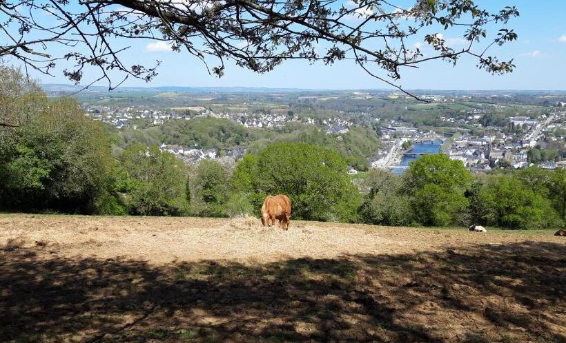 مبيت وإفطار Villa D Ys