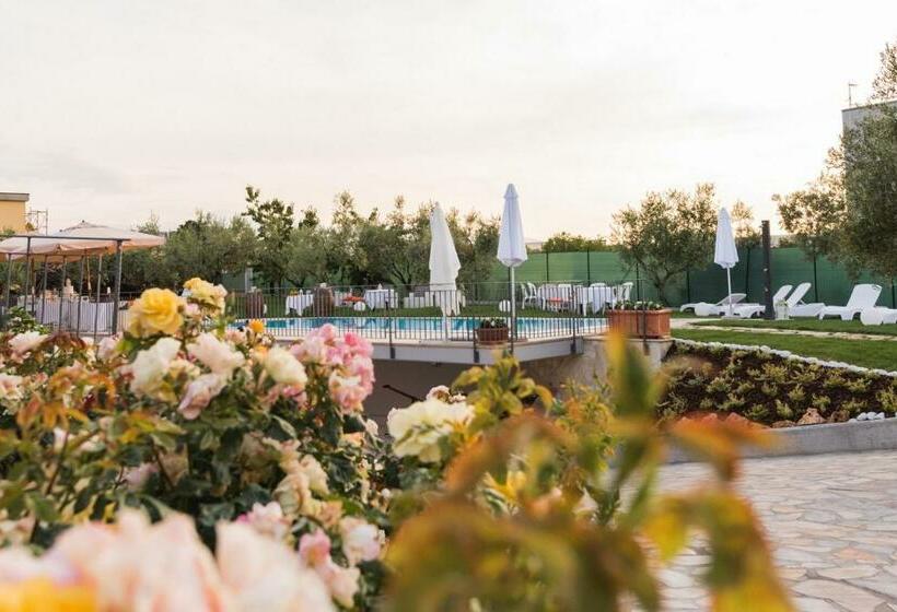 مبيت وإفطار Villa Emilia