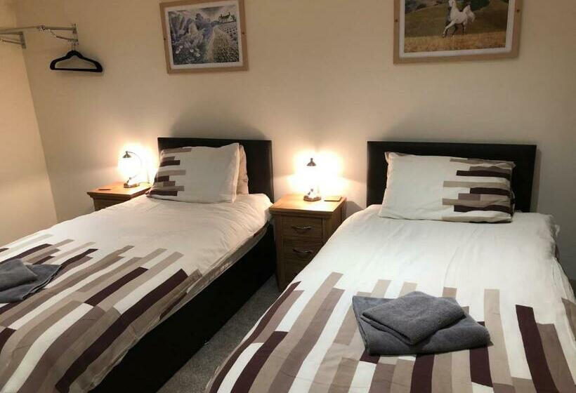 ベッドアンドブレックファースト White Horse Tavern