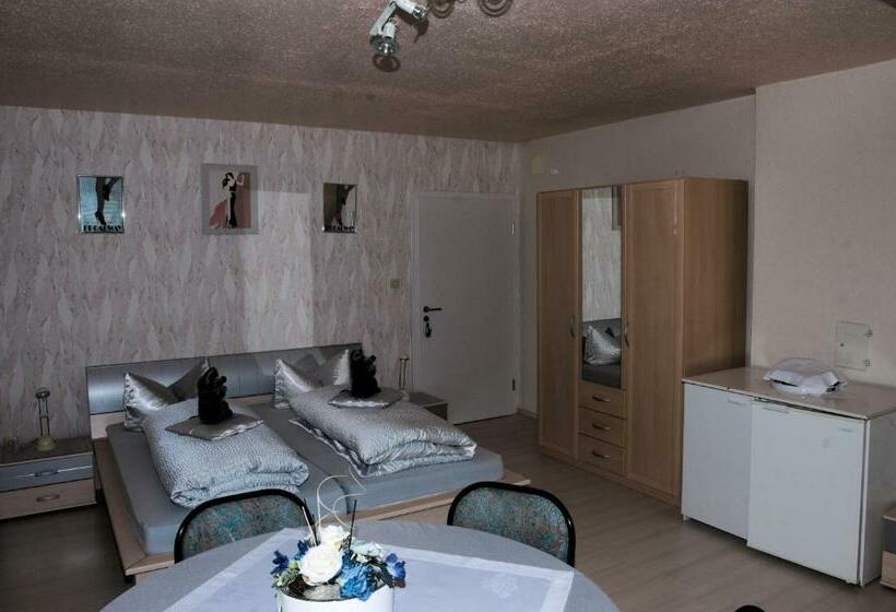 Caruso Pension Und Pizzeria