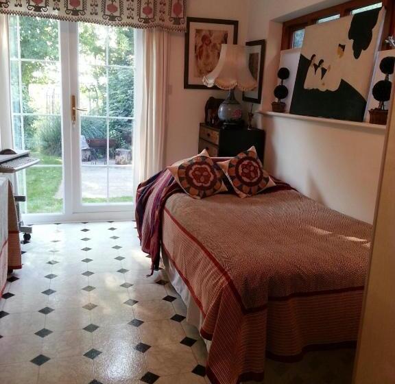 Folly Studio Bed And Breakfast