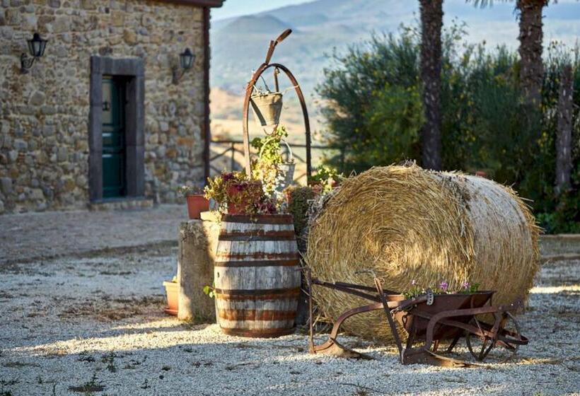 Отель Agriturismo Conte Ruggero