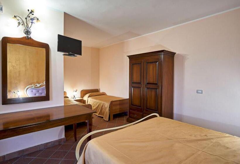 Отель Agriturismo Conte Ruggero