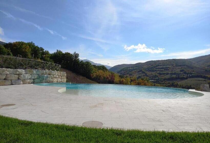 ホテル Agriturismo Rocca Del Nera