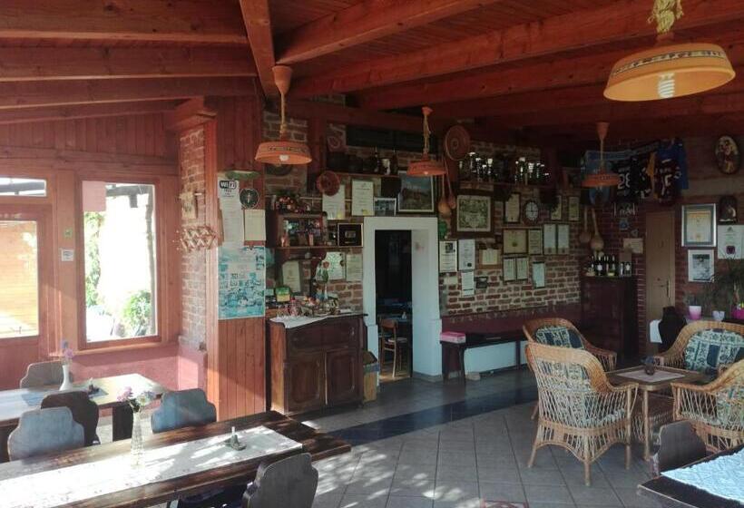 هتل Agroturism Jures