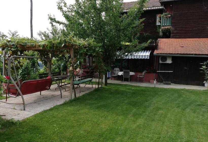 هتل Agroturism Jures