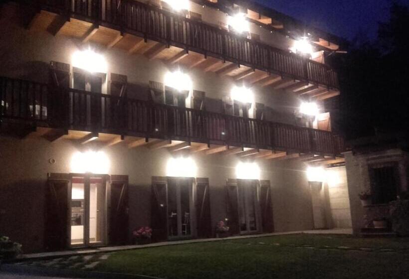 בית מלון כפרי Cascinetta32