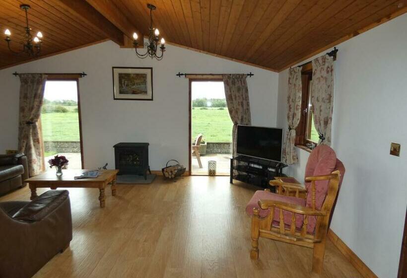 ホテル Chestnut Lodge