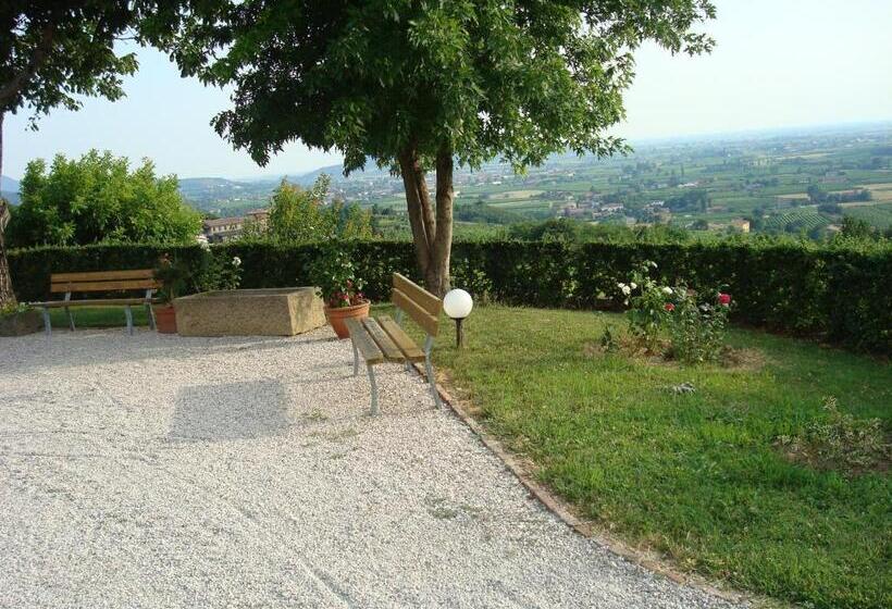 ホテル Il Castagneto