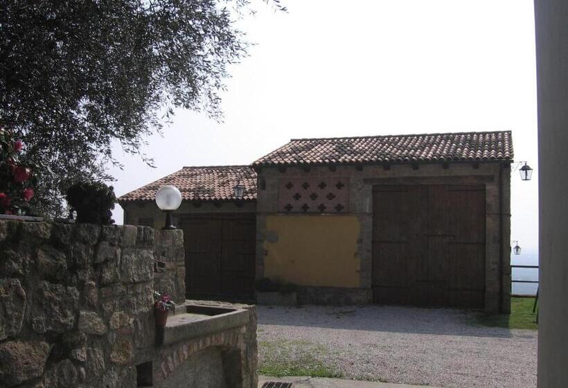 ホテル Il Castagneto