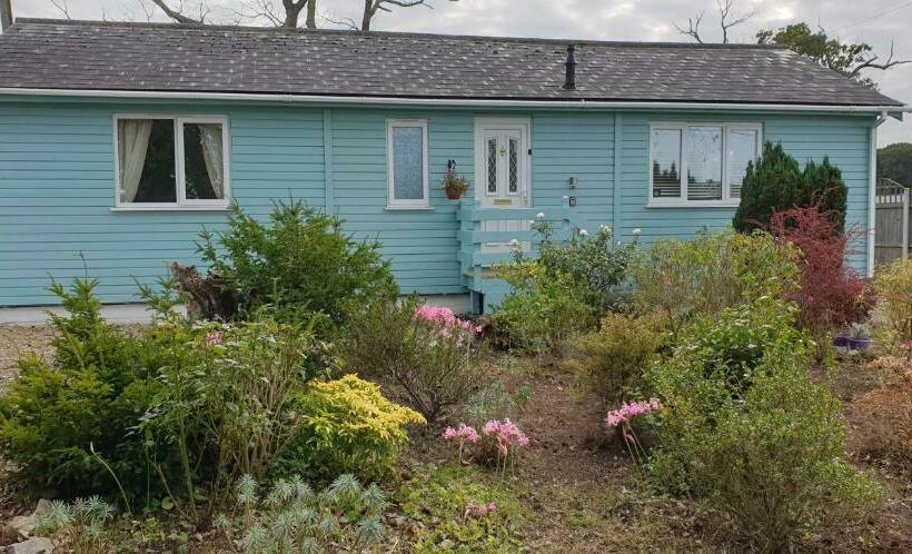 ホテル The Cabin,kings Lane,weston