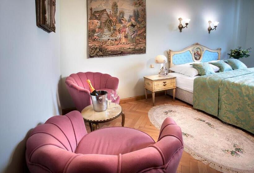 בית מלון כפרי Zámek Světlá Nad Sázavou