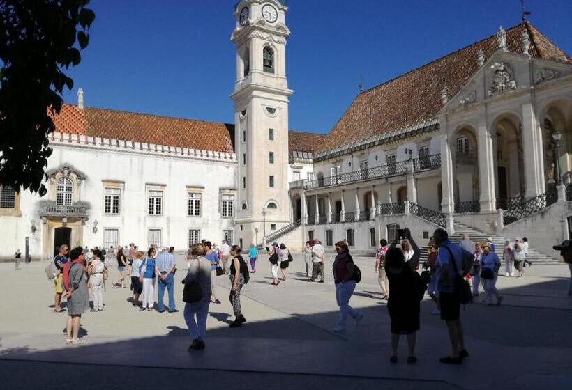 بنسيون Ah33   Estúdios