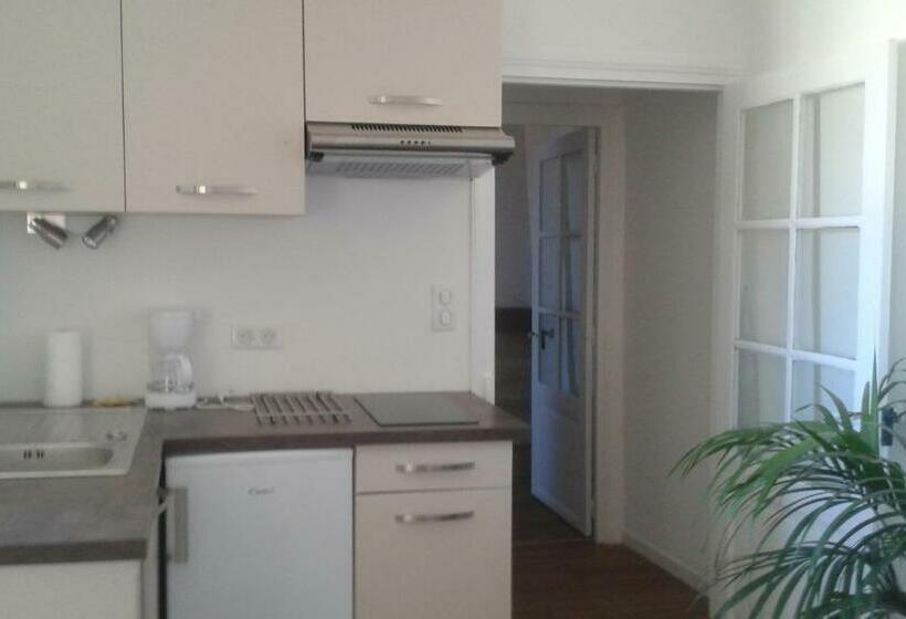 Пансион Charme, Jardin Et Vue Panoramique En Plein Coeur De St Cirq