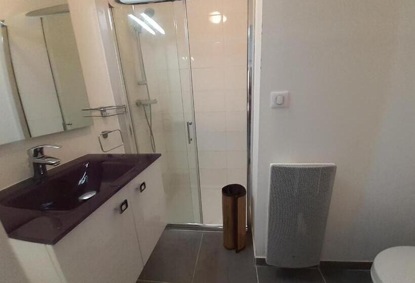 Пансион Charme, Jardin Et Vue Panoramique En Plein Coeur De St Cirq