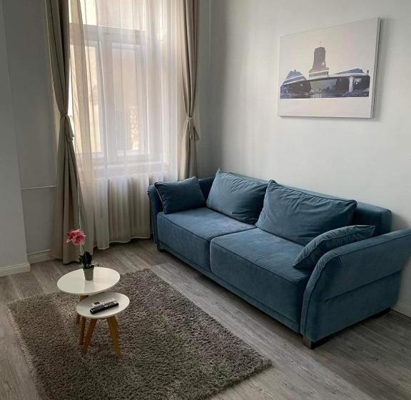 بنسيون Eden Center Home