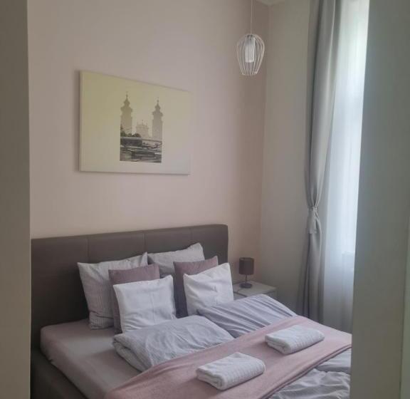 بنسيون Eden Center Home