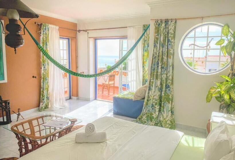 پانسیون Ericeira Soulsurfers Guesthouse