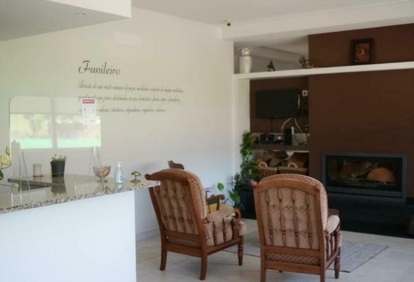 펜션 Funileiro, Apartamentos E Quartos