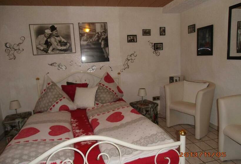 بنسيون Gästehaus Baur