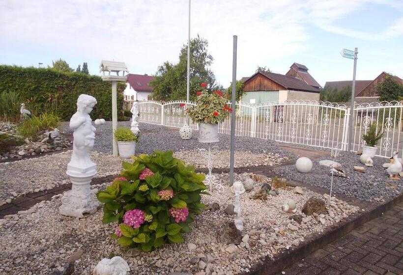 بنسيون Gästehaus Baur