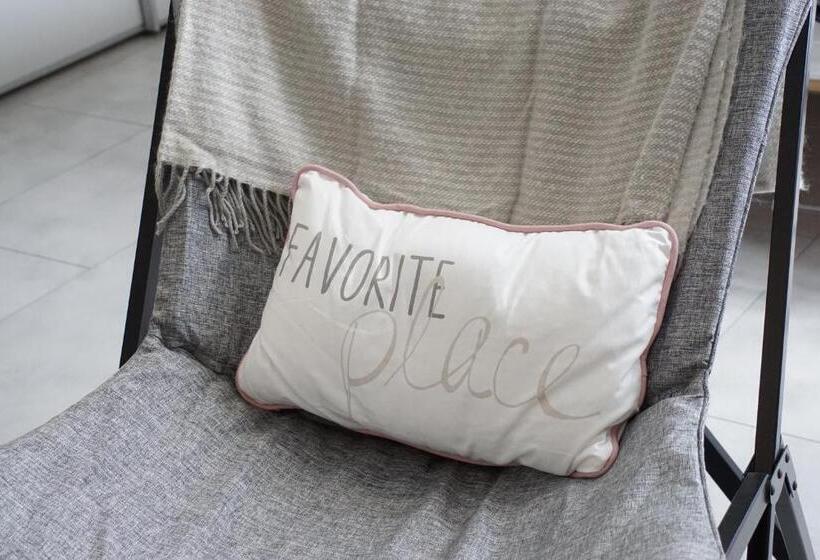 بنسيون Happiness