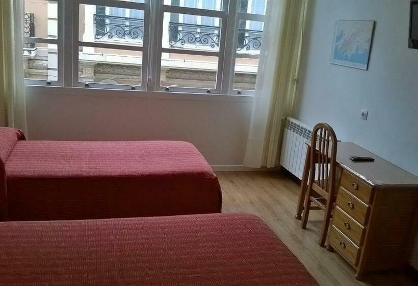 بنسيون Hostal El Cairo