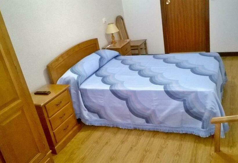 بنسيون Hostal El Cairo