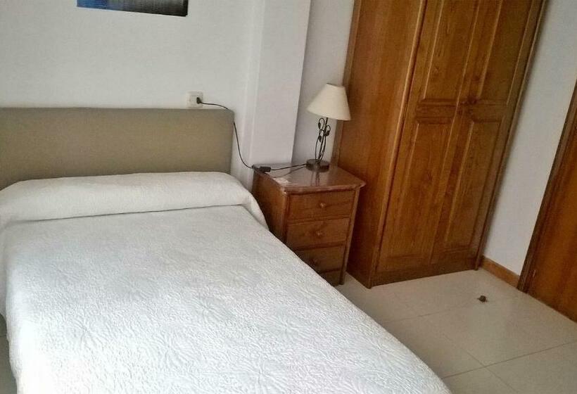 بنسيون Hostal El Cairo