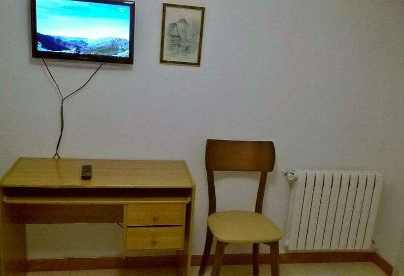 بنسيون Hostal El Cairo