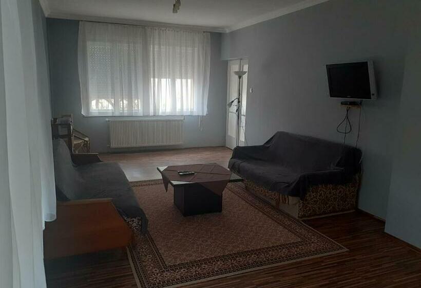 膳宿费 Hutasori Guesthouse