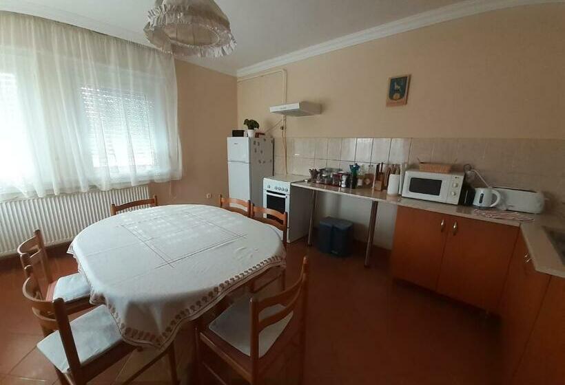 膳宿费 Hutasori Guesthouse