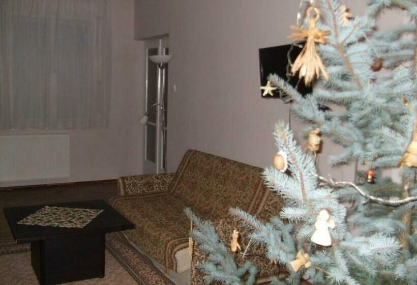 膳宿费 Hutasori Guesthouse