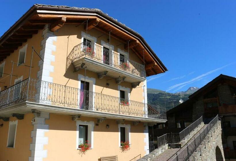 بنسيون Maison Chabod