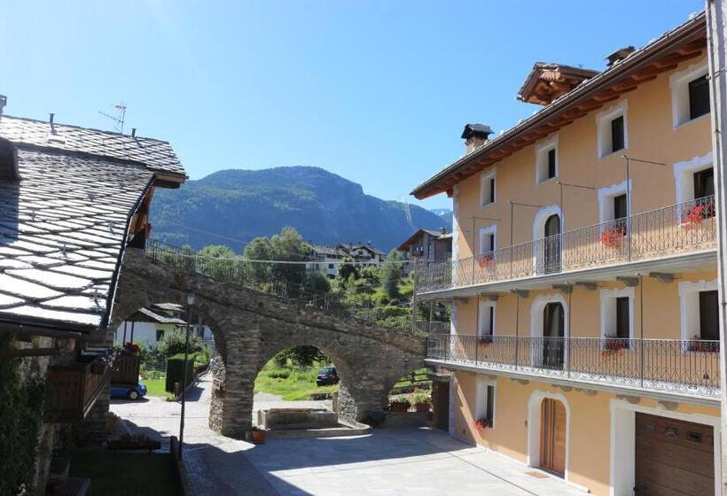 بنسيون Maison Chabod