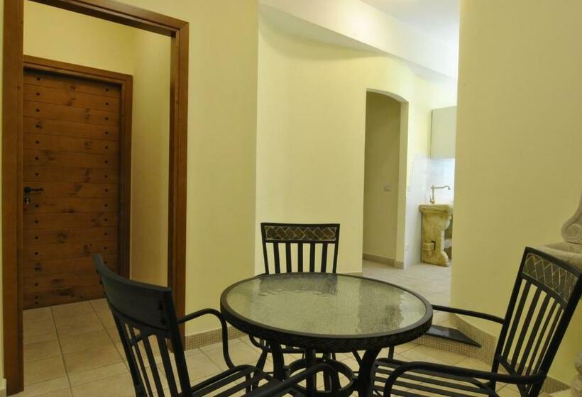 פנסיון Roma Tourist House