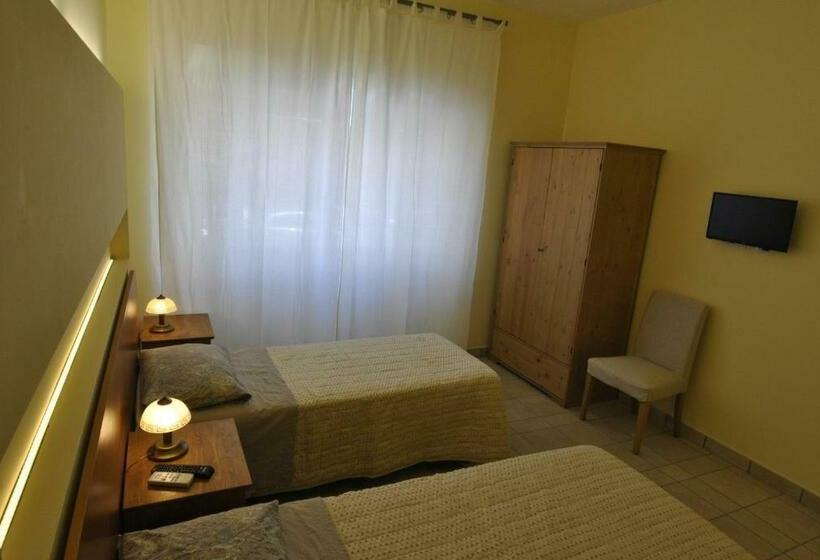 פנסיון Roma Tourist House