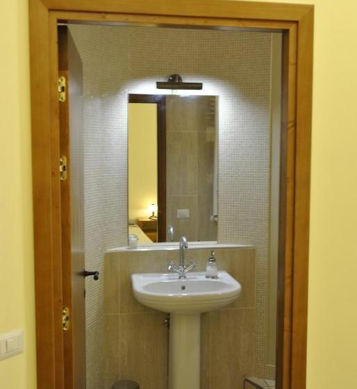 פנסיון Roma Tourist House