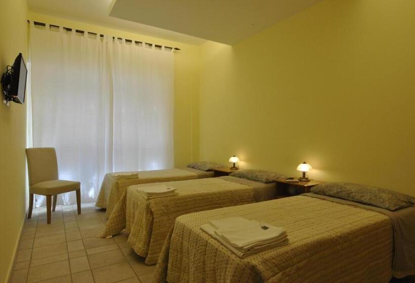 פנסיון Roma Tourist House