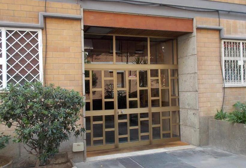 פנסיון Roma Tourist House