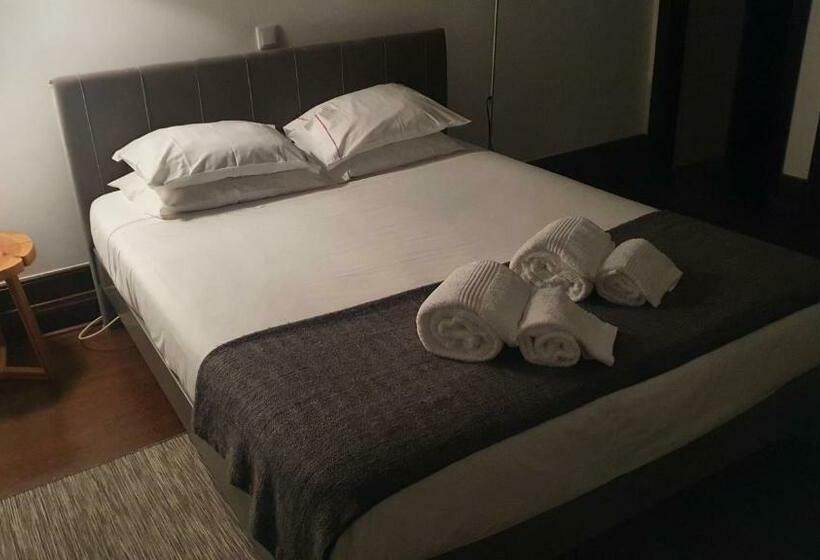 بنسيون Rosa Biscoito Suites