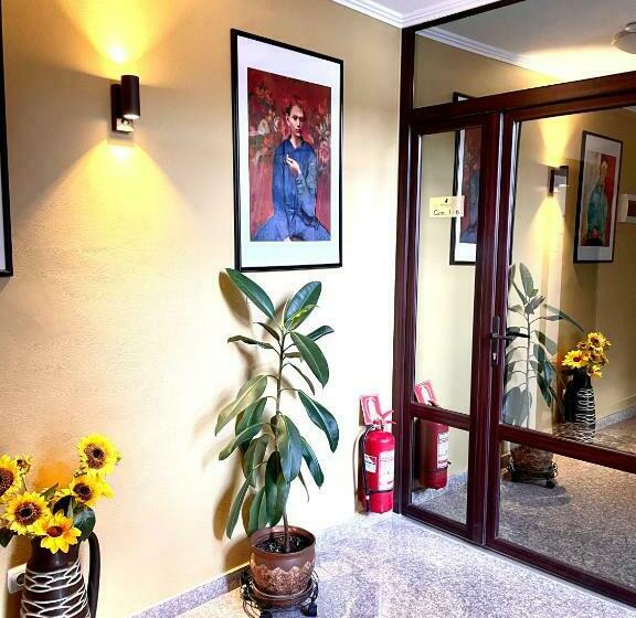 بنسيون Vila Luminita