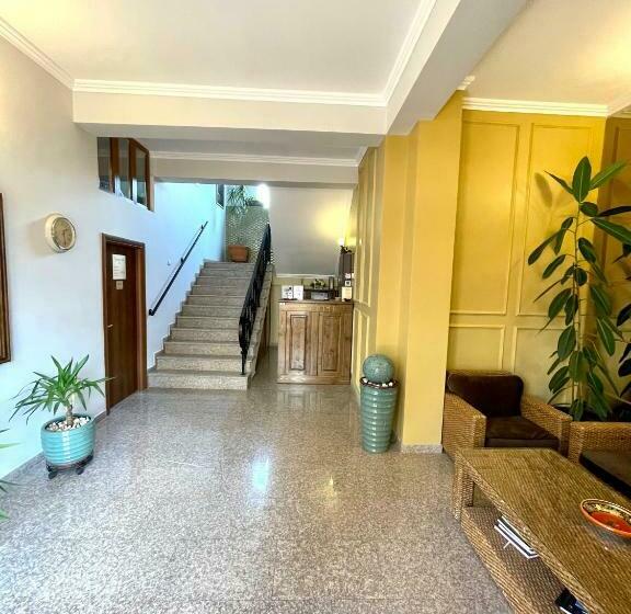 بنسيون Vila Luminita