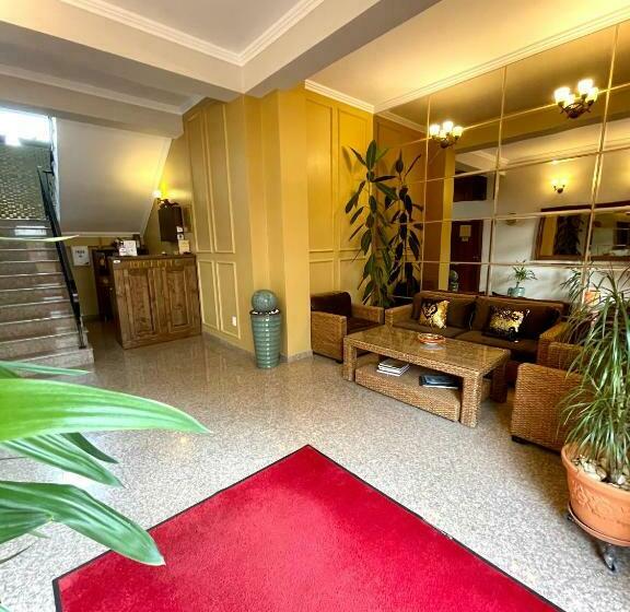 بنسيون Vila Luminita