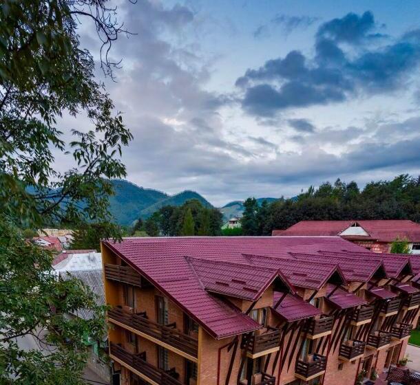 بنسيون Vila Luminita