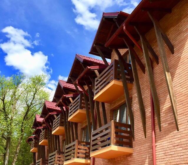 بنسيون Vila Luminita