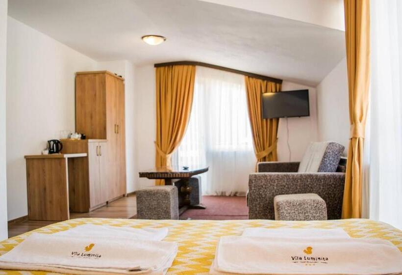 بنسيون Vila Luminita