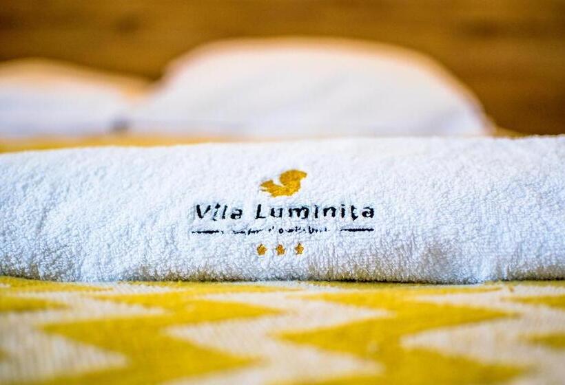 بنسيون Vila Luminita